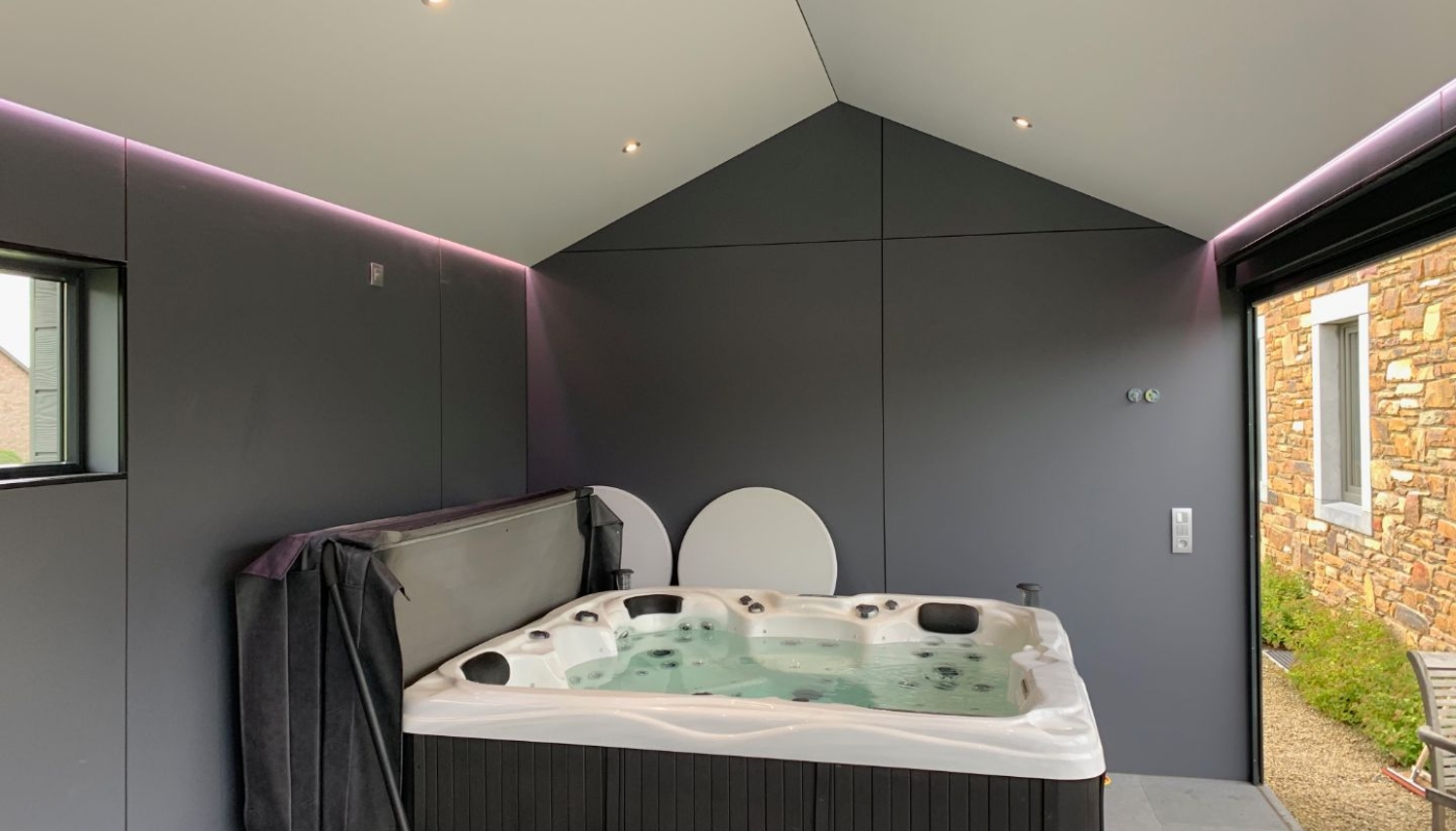 Hemmerlin:pool house:gris mat:gorge lumineuse:1.jpeg