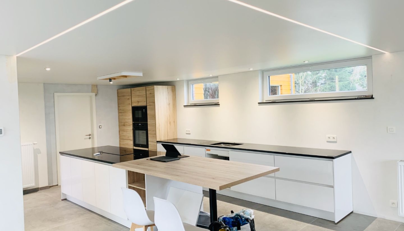 Cuisine balc mmat avec séparateur LED.jpeg