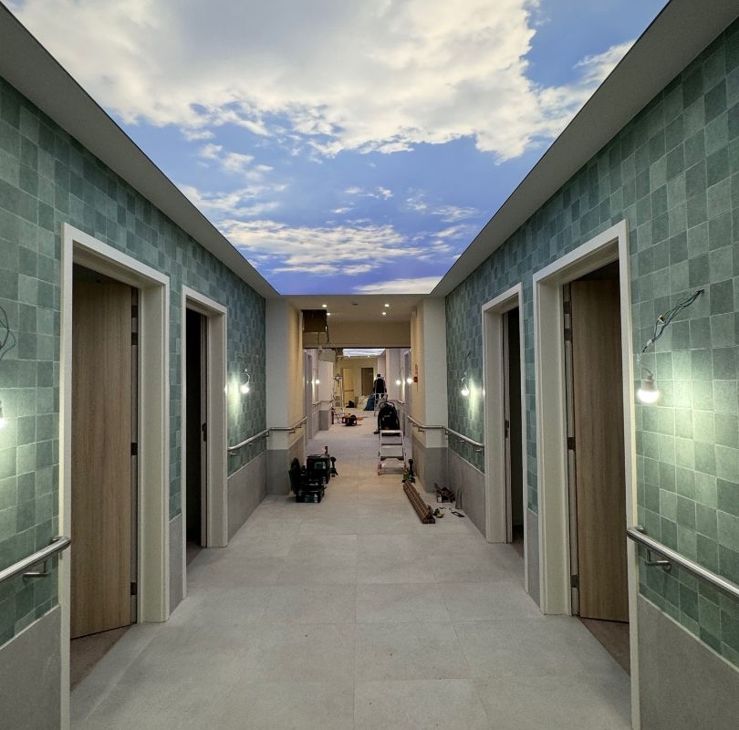 Plafond tendu imprimé lumineux - Orpea Strassen