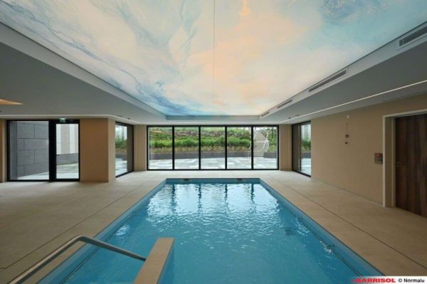 Residence-gallery-plafond-tendu-deco-piscine-850x565.jpg