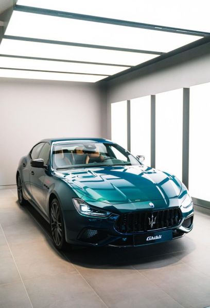 Maserati Anvers:cadres lumineux:1.jpg