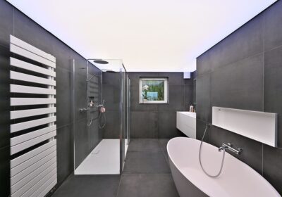 Besoin d’un nouvel éclairage ? Pensez au plafond tendu lumineux !