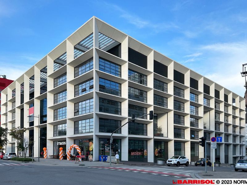 Plafond tendu lumineux - Vue du bâtiment Icone de l'extérieur